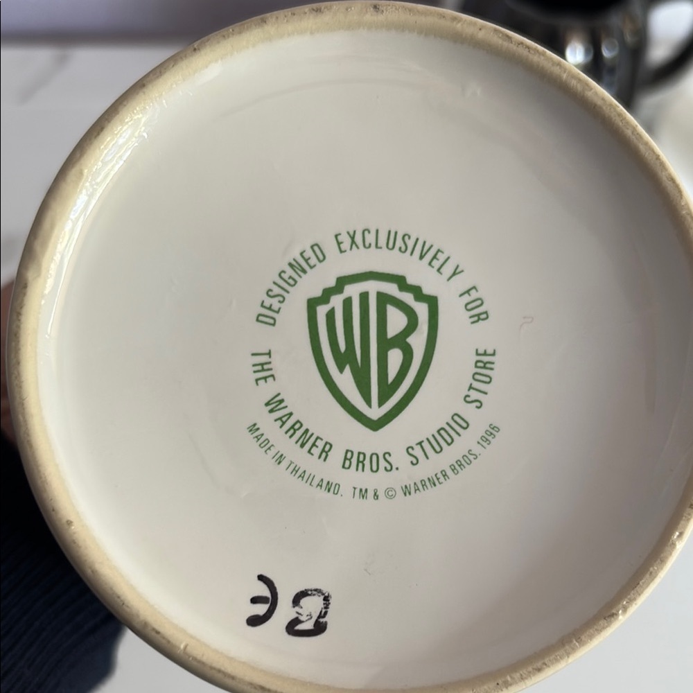 Warner Bros White and Green Bugs Bunny Mug golf themed - Picture 3 of 6
